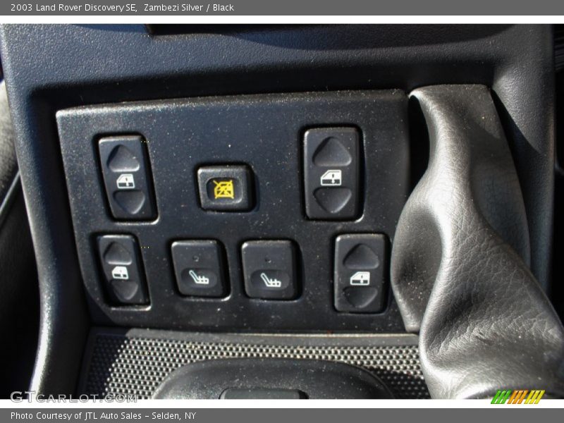 Zambezi Silver / Black 2003 Land Rover Discovery SE