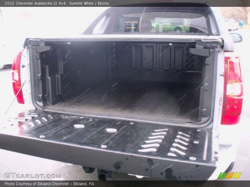 Summit White / Ebony 2012 Chevrolet Avalanche LS 4x4