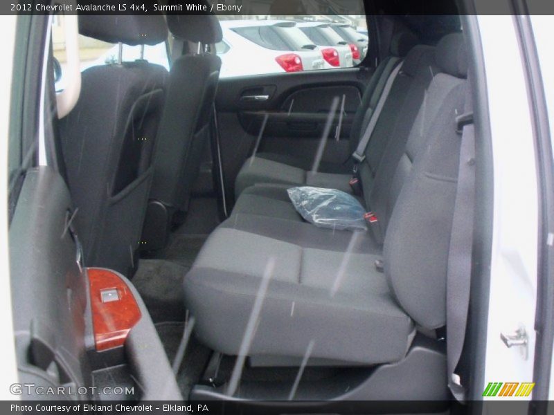 Summit White / Ebony 2012 Chevrolet Avalanche LS 4x4