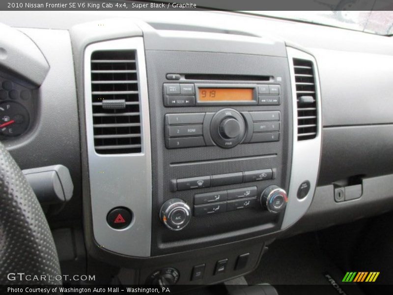 Super Black / Graphite 2010 Nissan Frontier SE V6 King Cab 4x4