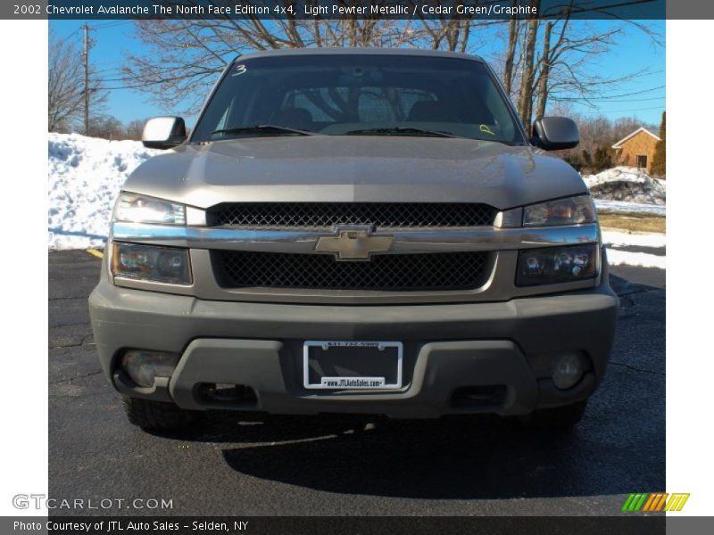Light Pewter Metallic / Cedar Green/Graphite 2002 Chevrolet Avalanche The North Face Edition 4x4