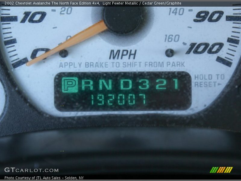 Light Pewter Metallic / Cedar Green/Graphite 2002 Chevrolet Avalanche The North Face Edition 4x4