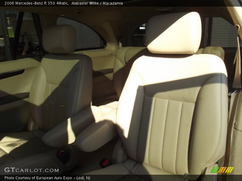 Alabaster White / Macadamia 2006 Mercedes-Benz R 350 4Matic