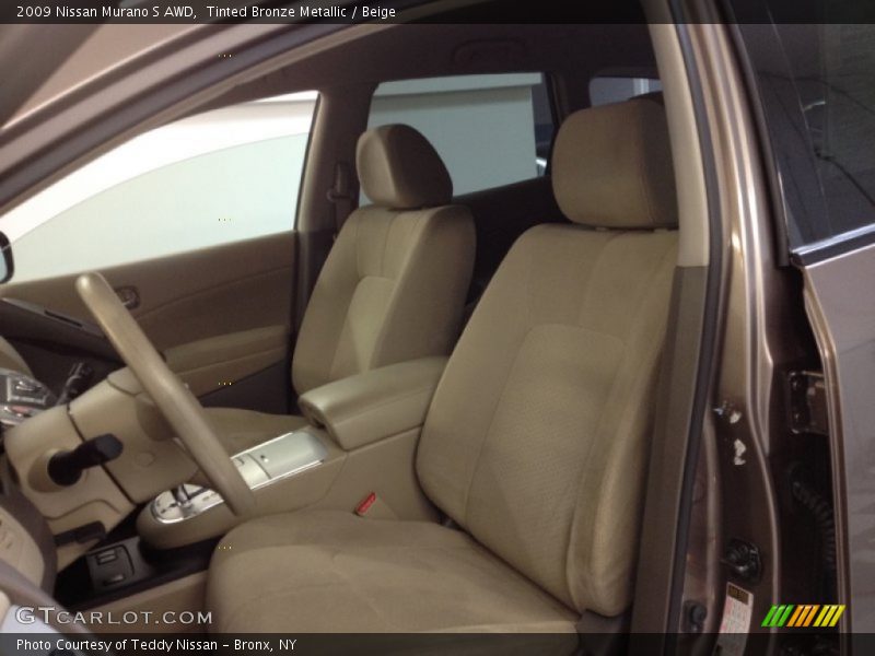 Front Seat of 2009 Murano S AWD