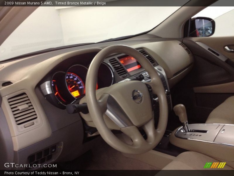 Dashboard of 2009 Murano S AWD