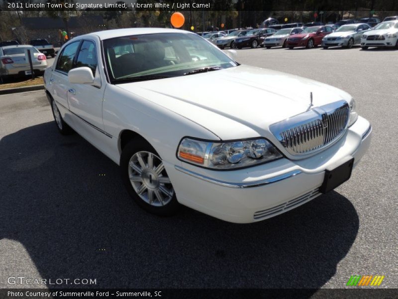 Vibrant White / Light Camel 2011 Lincoln Town Car Signature Limited