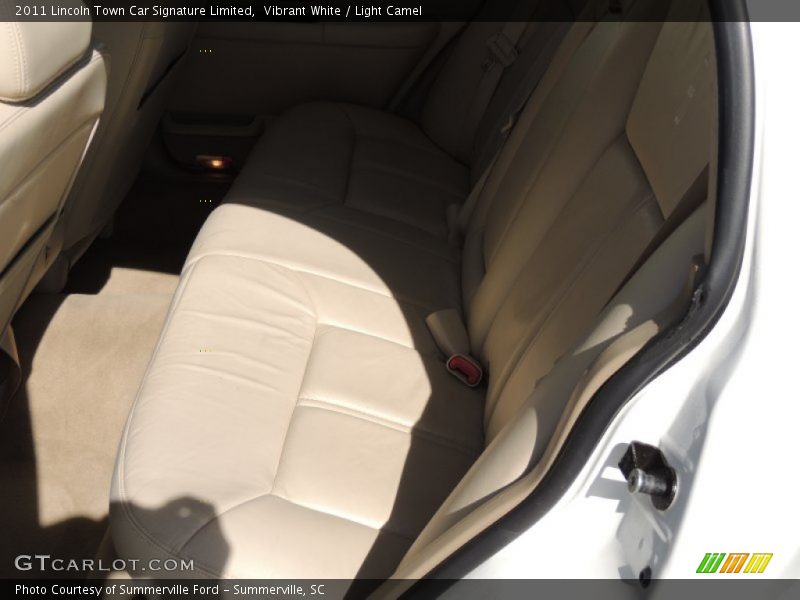 Vibrant White / Light Camel 2011 Lincoln Town Car Signature Limited