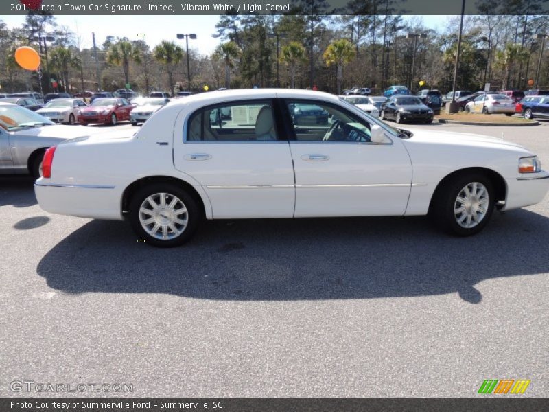 Vibrant White / Light Camel 2011 Lincoln Town Car Signature Limited
