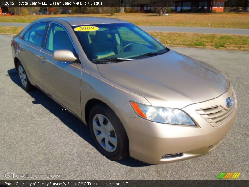 Front 3/4 View of 2009 Camry LE