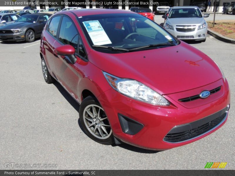 Front 3/4 View of 2011 Fiesta SE Hatchback