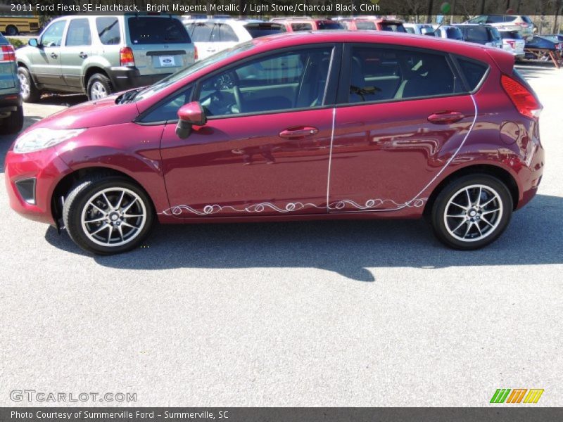 Bright Magenta Metallic / Light Stone/Charcoal Black Cloth 2011 Ford Fiesta SE Hatchback