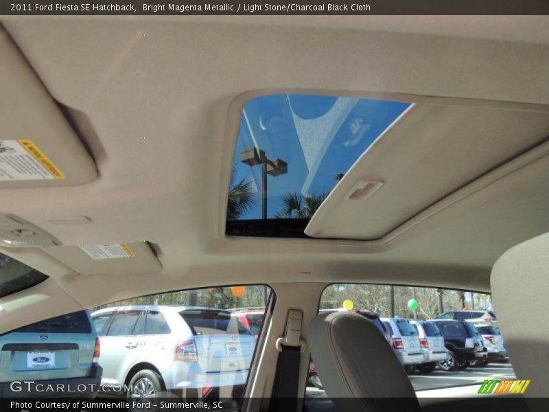 Bright Magenta Metallic / Light Stone/Charcoal Black Cloth 2011 Ford Fiesta SE Hatchback