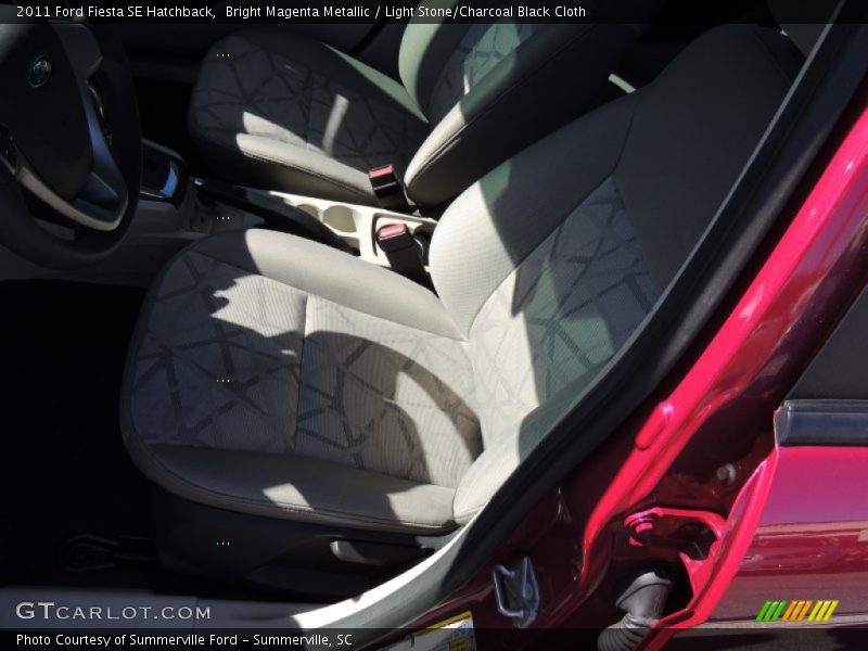 Bright Magenta Metallic / Light Stone/Charcoal Black Cloth 2011 Ford Fiesta SE Hatchback