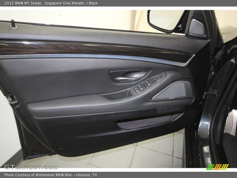 Door Panel of 2013 M5 Sedan