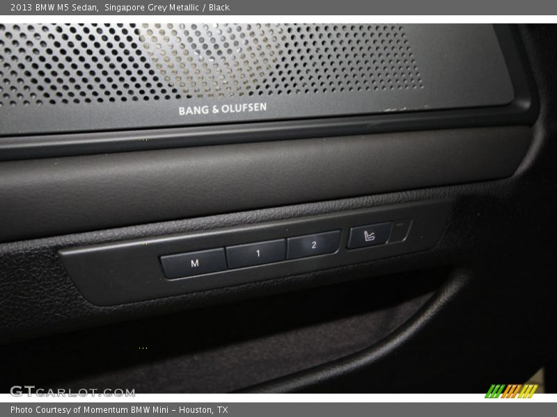 Audio System of 2013 M5 Sedan