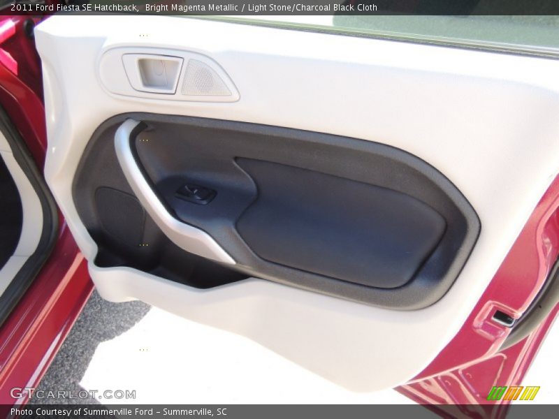 Bright Magenta Metallic / Light Stone/Charcoal Black Cloth 2011 Ford Fiesta SE Hatchback