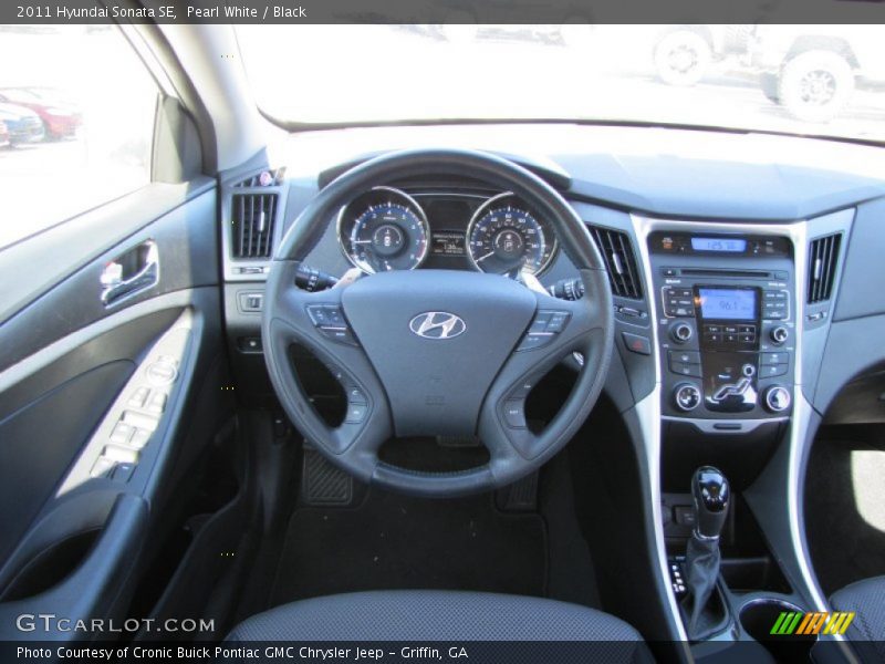 Pearl White / Black 2011 Hyundai Sonata SE