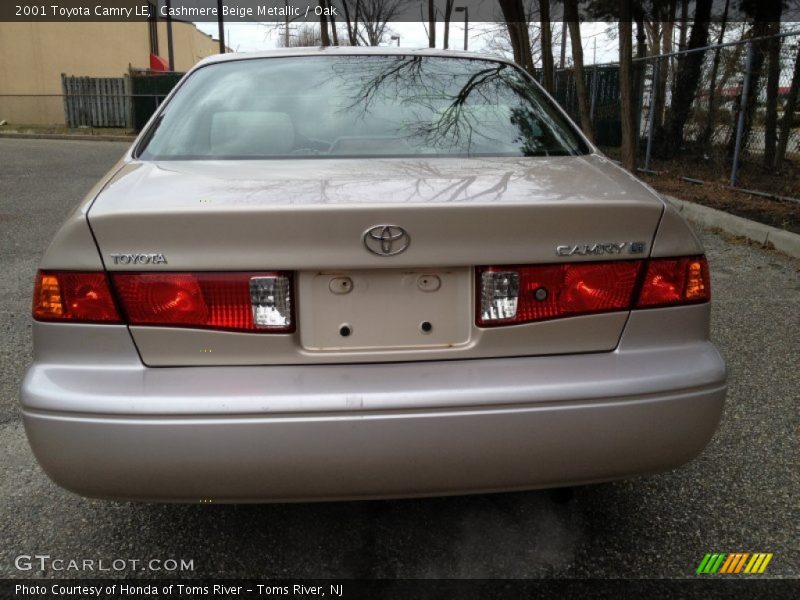 Cashmere Beige Metallic / Oak 2001 Toyota Camry LE