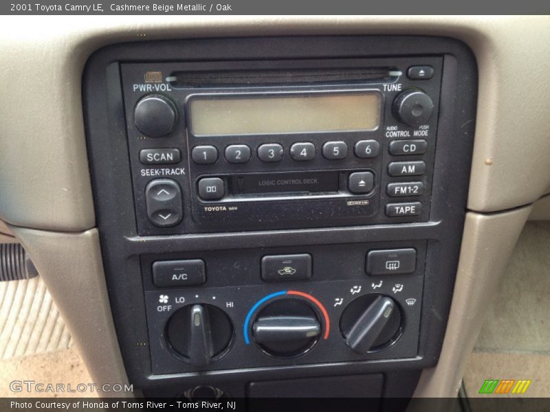 Controls of 2001 Camry LE