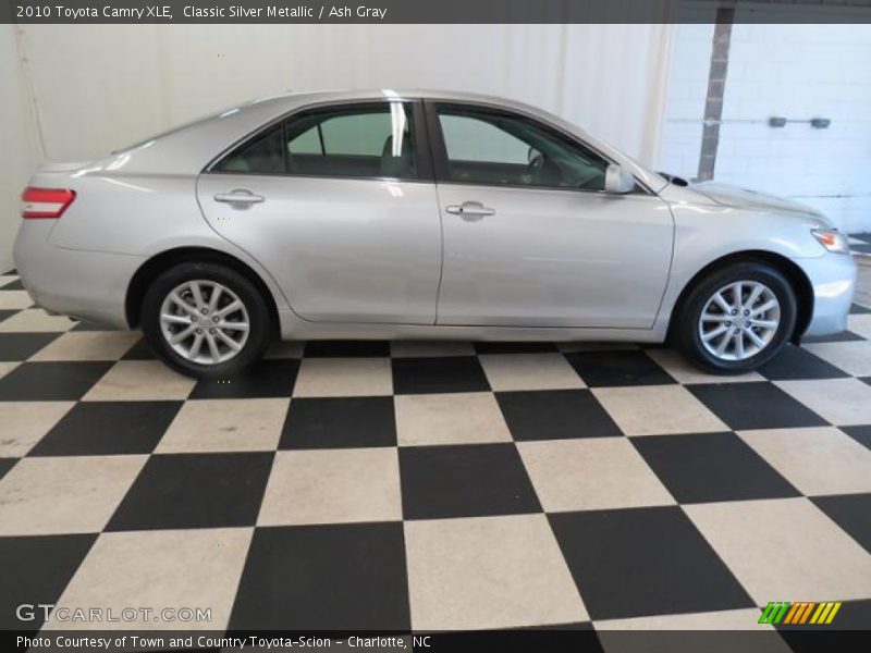  2010 Camry XLE Classic Silver Metallic