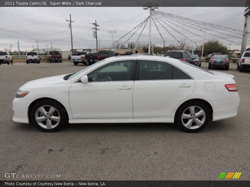 Super White / Dark Charcoal 2011 Toyota Camry SE