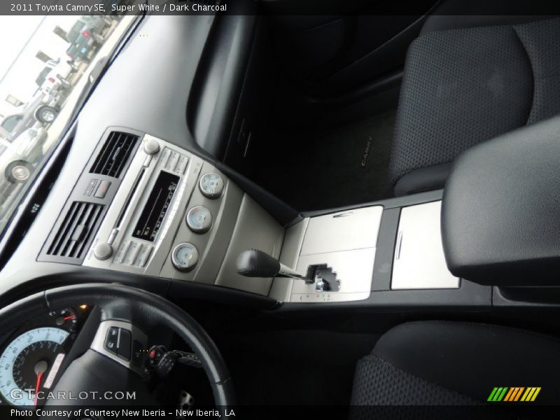 Super White / Dark Charcoal 2011 Toyota Camry SE