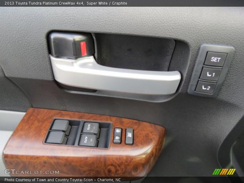 Super White / Graphite 2013 Toyota Tundra Platinum CrewMax 4x4