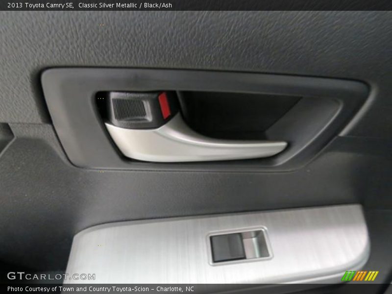 Classic Silver Metallic / Black/Ash 2013 Toyota Camry SE