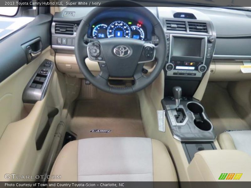 Super White / Ivory 2013 Toyota Camry Hybrid XLE