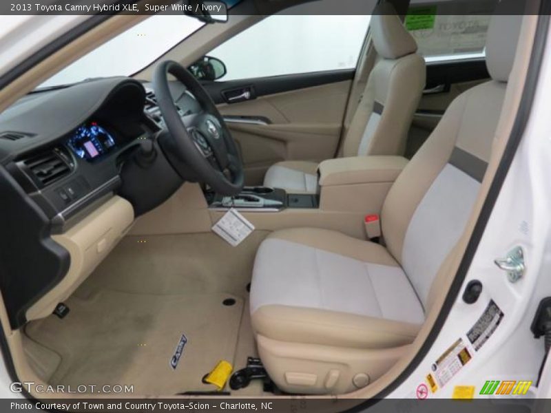Super White / Ivory 2013 Toyota Camry Hybrid XLE