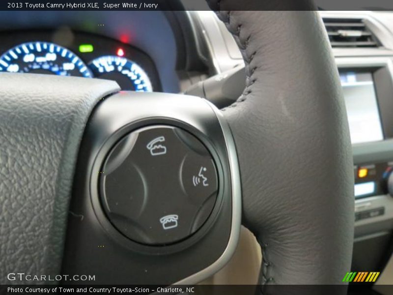 Super White / Ivory 2013 Toyota Camry Hybrid XLE