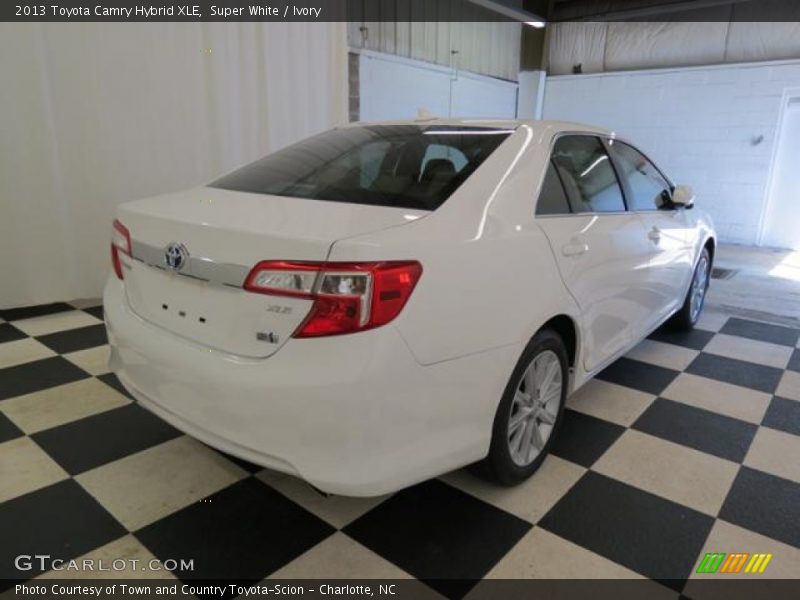 Super White / Ivory 2013 Toyota Camry Hybrid XLE