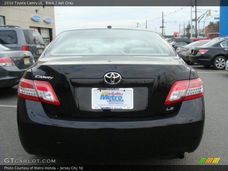 Black / Ash Gray 2010 Toyota Camry LE