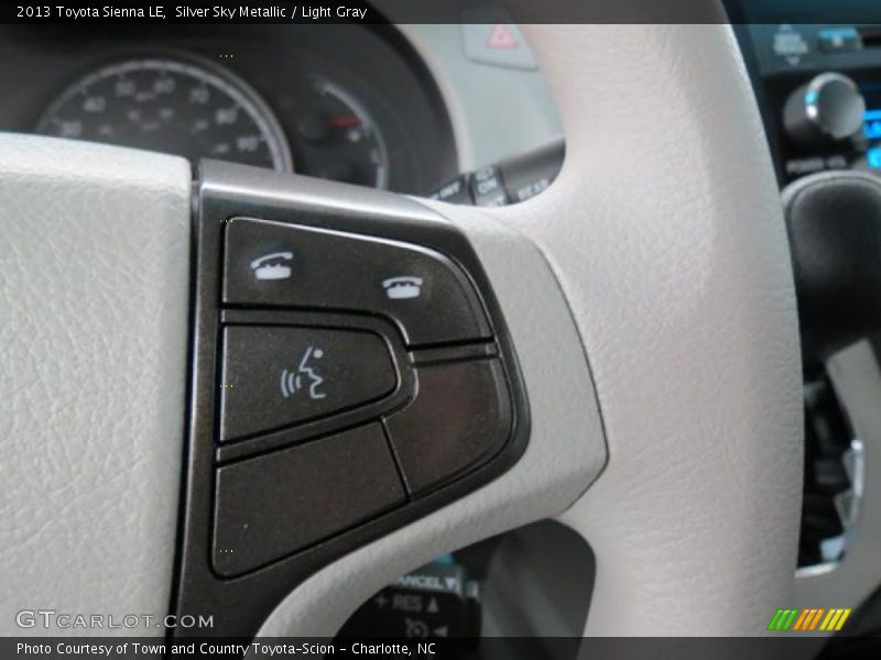 Controls of 2013 Sienna LE