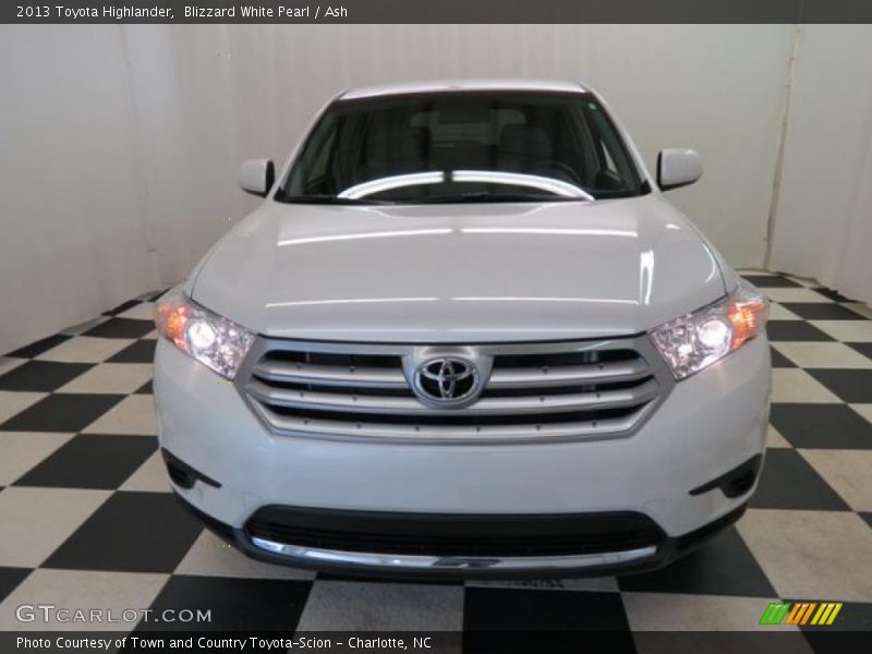 Blizzard White Pearl / Ash 2013 Toyota Highlander