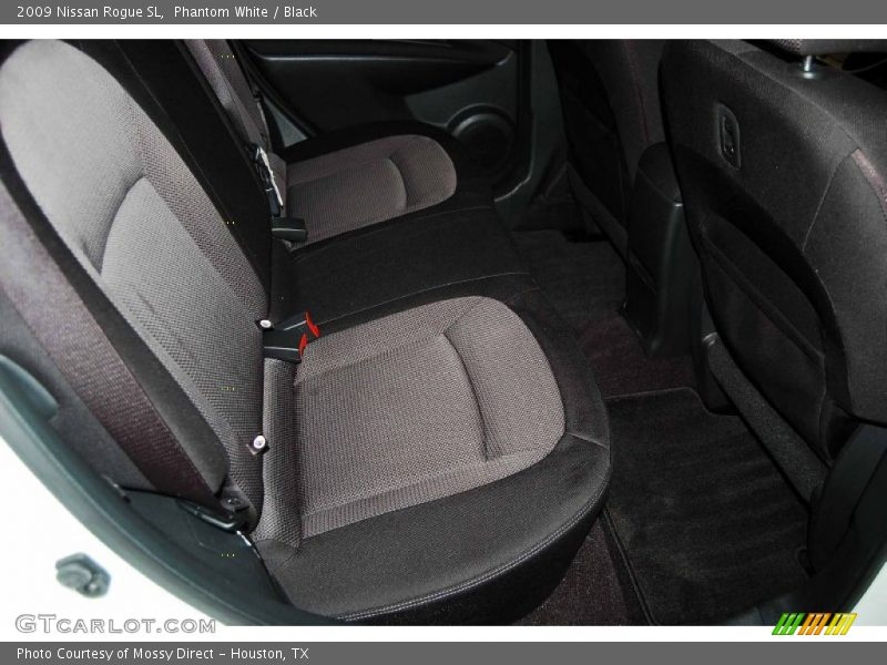 Phantom White / Black 2009 Nissan Rogue SL