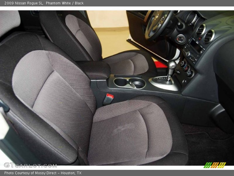 Phantom White / Black 2009 Nissan Rogue SL