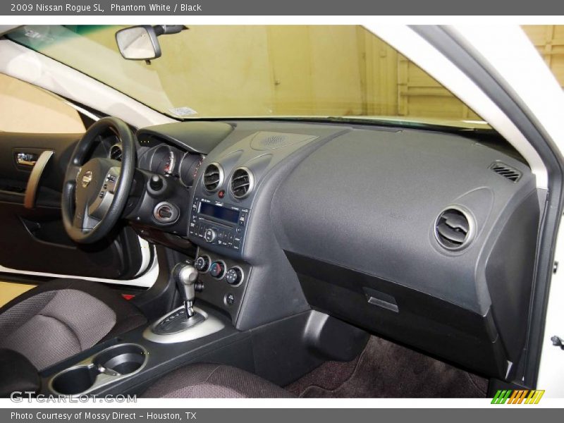 Phantom White / Black 2009 Nissan Rogue SL