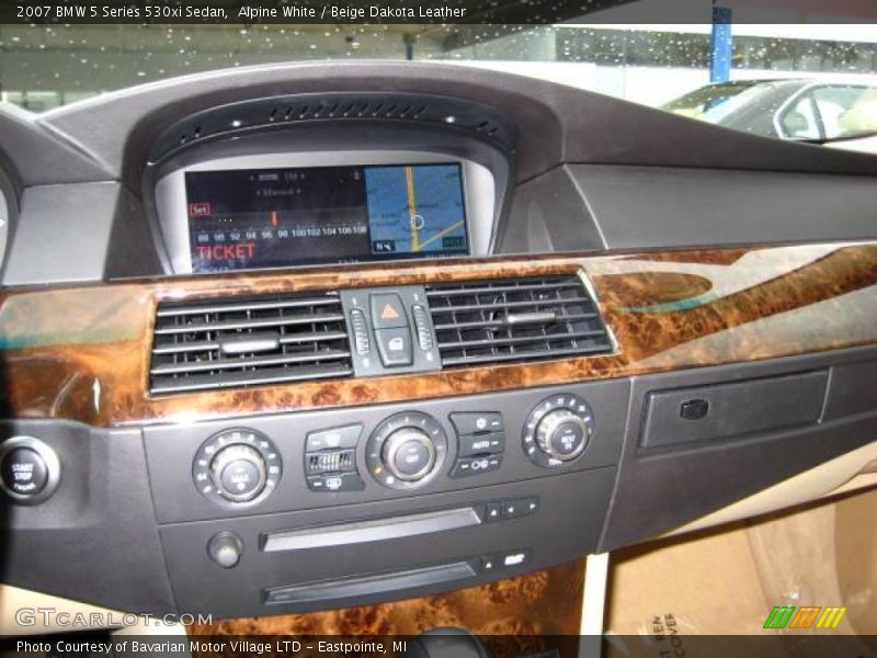 Alpine White / Beige Dakota Leather 2007 BMW 5 Series 530xi Sedan