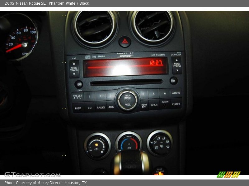 Phantom White / Black 2009 Nissan Rogue SL