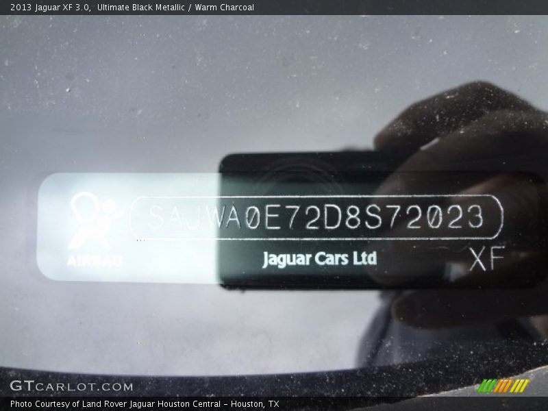 Ultimate Black Metallic / Warm Charcoal 2013 Jaguar XF 3.0