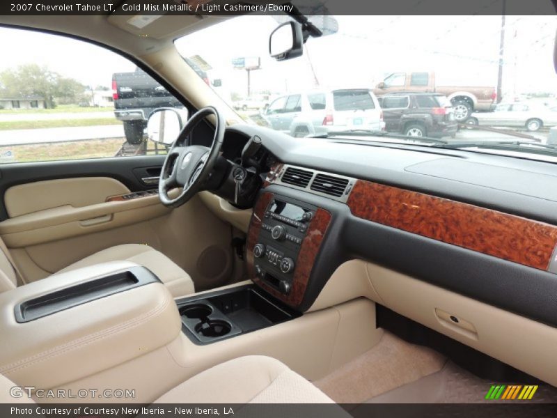 Dashboard of 2007 Tahoe LT
