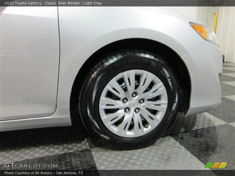 Classic Silver Metallic / Light Gray 2012 Toyota Camry L