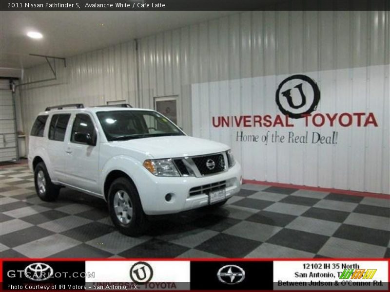 Avalanche White / Cafe Latte 2011 Nissan Pathfinder S