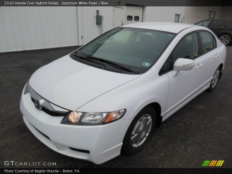 Front 3/4 View of 2010 Civic Hybrid Sedan