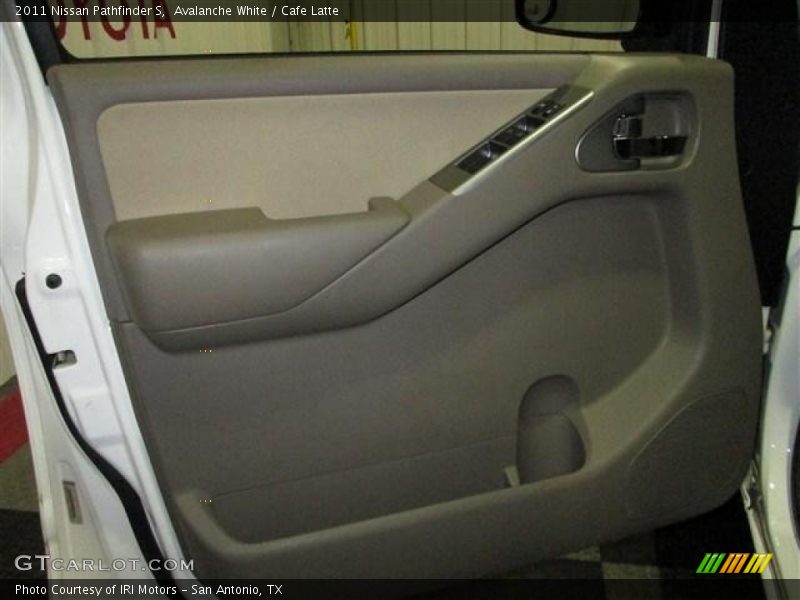 Avalanche White / Cafe Latte 2011 Nissan Pathfinder S