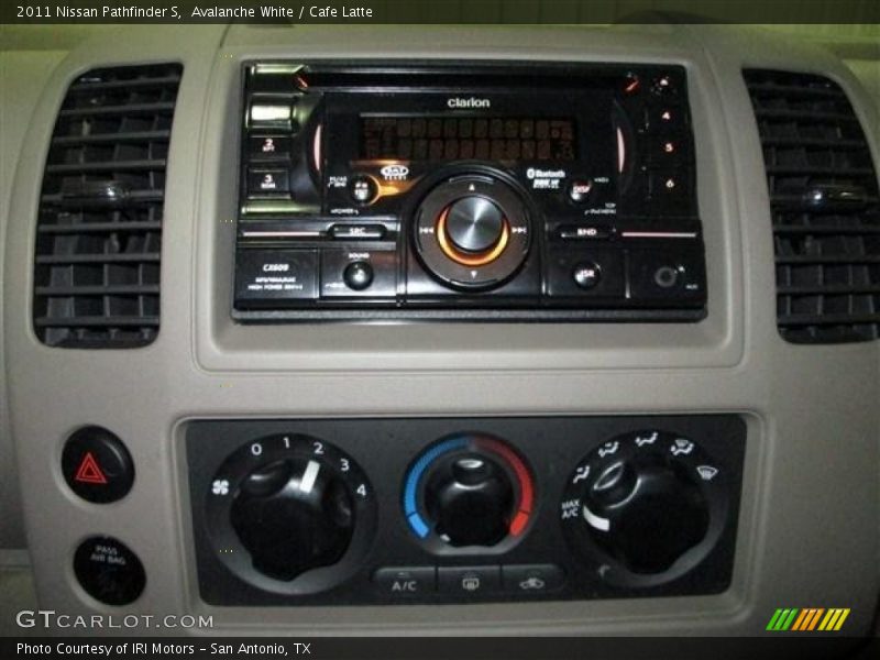 Avalanche White / Cafe Latte 2011 Nissan Pathfinder S