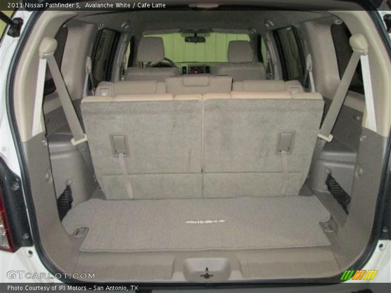 Avalanche White / Cafe Latte 2011 Nissan Pathfinder S
