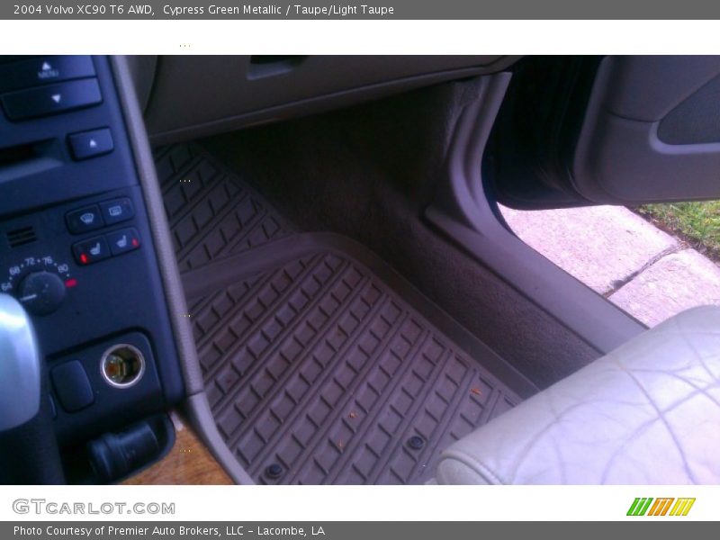 Cypress Green Metallic / Taupe/Light Taupe 2004 Volvo XC90 T6 AWD