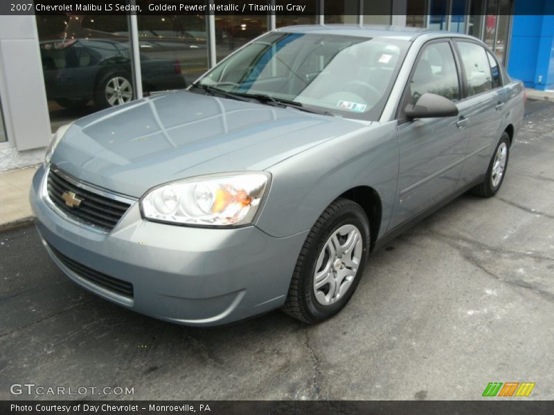 Front 3/4 View of 2007 Malibu LS Sedan